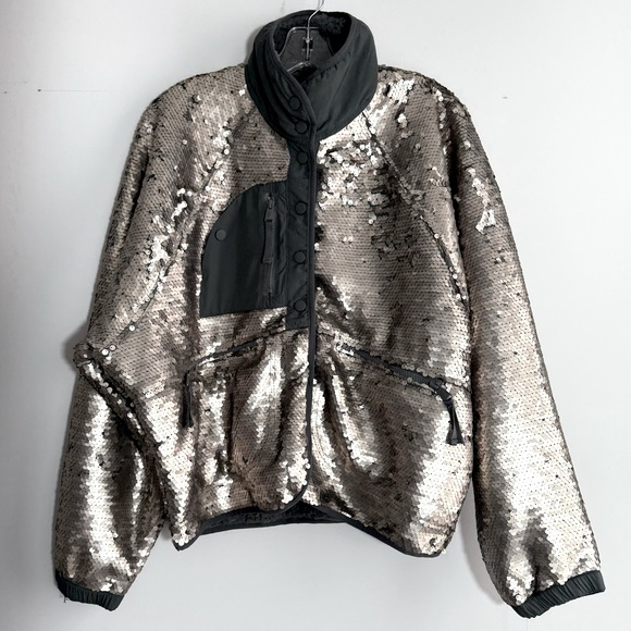 NWT Free People Movement Hit The Slopes Sequin Jacket S Silver Metallic Sherpa - Picture 4 of 16